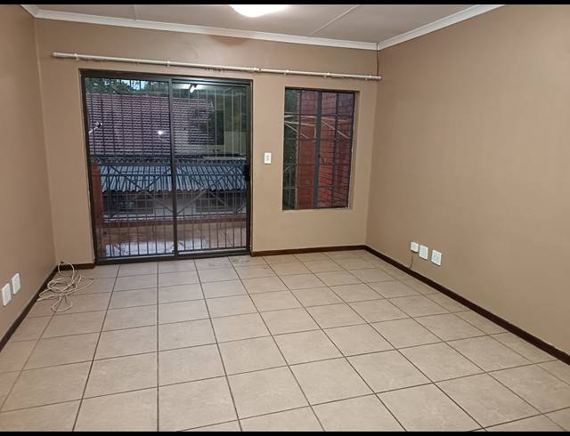 2 BEDROOM TOWNHOUSE TO LET IN MEYERTON CENTRAL